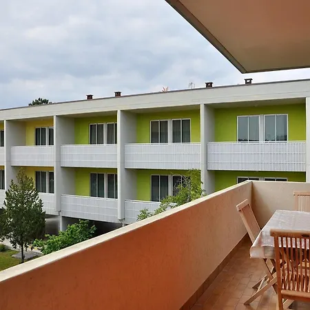 Modern With Ac Next To The Sea Apartment